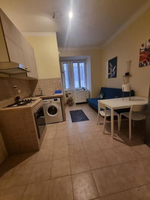 Apartment Casa Intera Vicino Il Centro Per 3 Persone Rom